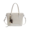 Beigefarbene Falten-Beuteltasche mit Steppnaht, Doppelgriff und Schokoladenanhänger - Off-white (Gesteppte Textur) / Weiß