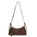 Borsa baguette in finta pelle marrone scuro con cuciture verticali e ciondolo a perle - Marrone