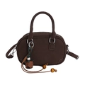 Borsa bowling cioccolato fondente con finitura liscia e ciondolo di perline vintage - Con Ciondolo / Marrone