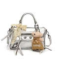 Borsa a mano argento metallizzato con borchie, frange, fiocco in pizzo e ciondolo orso - Con Ciondolo / Argento
