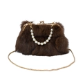 Sac bandoulière en fausse fourrure marron avec poignée perle et chaîne dorée - Marron