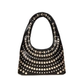 Bolso hobo de cuero negro con filas de remaches dorados y estética vintage con remaches - Negro