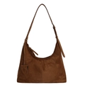 Braune Hobo-Tasche aus Wildleder für Damen mit verstellbarem Gurt und Dekorativem Anhänger - Braun