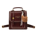 Sac à dos à la mode en cuir PU rouge foncé avec surpiqûres et charm ourson - Avec Pendentif / Bordeaux