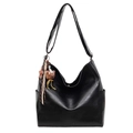 Klassische schwarze Hobo-Tasche aus PU-Leder mit Seitentaschen und Bären-Anhänger - Mit Anhänger / Schwarz