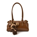 Sac baguette en cuir brillant marron avec breloque ours et finitions dorées élégantes - Avec Pendentif / Marron