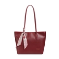 Bolso tote de cuero rojo vino con detalle de pañuelo de seda y parche de marca - Rojo