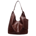 Borsa hobo marrone scuro opaca in ecopelle con cuciture bianche e mini borsellino - Caramello