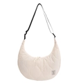 Gevoerde beige halve maan crossbody tas met verstelbare riem en een grote opslaginhoud - Wit