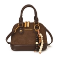 Sac coquille en daim marron vintage avec perles en bois et bandoulière - Marron