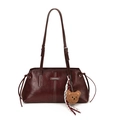 Grand sac cabas bordeaux en cuir brillant avec pendentif ours et logo métallique - Avec Pendentif / Bordeaux