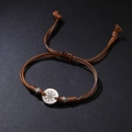 Pulsera de cuero trenzado marrón con colgante de brújula vikinga Vegvisir en plata - Pulsera Brújula Vikinga (QNN1227)