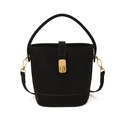 Minimalistische schwarze Leder-Eimertasche mit Goldzylinder-Schloss und Umhängeriemen - Schwarz