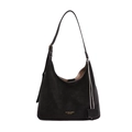 Bolso hobo grande de cuero negro mate con correa larga y detalles de cordón lateral - ébano