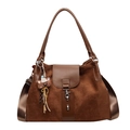 Grand sac cabas marron caramel en daim avec fermoir métallique et breloque ourson - Avec Pendentif / Marron