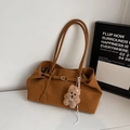 Sac fourre-tout marron vintage en cuir huilé avec bandoulières et pendentif ours - Avec Pendentif / Marron