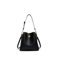 Minimalistische zwarte bucket bag van generfd leer met een elegante gouden draaisluiting - Zwart