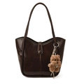 Bolso tote marrón Maillard en cuero sintético con colgante de oso y collar de perlas - Con Colgante / Marrón
