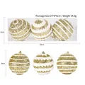 Set van drie gouden glitter kerstballen met wit reliëfpatroon en handige ophanglusjes - 8cm / Goud