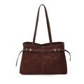Bolso tote de ante marrón oscuro con costuras blancas en contraste y hebilla de plata - Burdeos