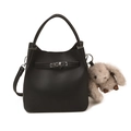 Dunkelbraune Eimer-Tasche aus Leder mit Litschi-Muster, Silber-Schloss und Plüsch-Häschen - Mit Anhänger / Schwarz