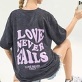 Vintage gewassen antraciet katoenen T-shirt met paarse Love Never Fails print op de rug - M / Gewassen Zwart