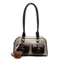 Borsa tote retrò crema e marrone scuro con finitura lucida e ciondolo a forma di orso - Con Ciondolo / Bianco Sporco & Caffè