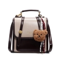 Sac à dos rétro bicolore beige et rouge foncé avec un joli pendentif ours en peluche - Avec Pendentif / Blanc Crème avec Café