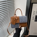 Sac à main carré en cuir marron et laine grise avec motif patchwork en damier chic - Marron