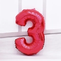 Détail d'un ballon en aluminium rouge métallique numéro 3 pour déco d'anniversaire - 32 pouces / Nombre 3 (Vrac) / Rouge