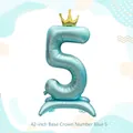 Ballon chiffre 5 bleu clair de 42 pouces avec couronne dorée et base de support de fête - 42 Pouces Base Couronne Chiffre Bleu 5 (Vrac)