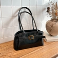 Sac sous le bras classique en cuir PU noir avec boucle dorée et doubles bandoulières - Noir