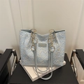 Hellblaue Shopper-Tasche mit Sternnähten und CAHRES & HEKA Logo-Prägung - Blau ohne Anhänger