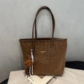 Sac cabas marron foncé avec texture léopard jacquard et breloque ours en peluche - Avec Pendentif / Marron