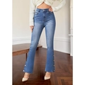 Jeans a zampa celeste slim fit con bottoni metallici decorativi sull'orlo esterno - S / Blu
