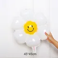 Daisy smile face foil balloon 45x45cm with white petals and yellow heart center - Small Smiling White Daisy