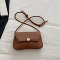 Borsa baguette in pelle marrone con fibbia dorata vintage e tracolla con nodi - Marrone