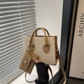 Borsa a mano quadrata in tessuto con finiture in pelle PU marrone e portamonete coordinato - Cachi