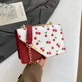 Elegante borsa a tracolla con stampa a ciliegie da donna in pelle rossa e catena - Stampa Ciliegia / Rosso