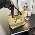 Bolso tote de lona amarilla con lazo negro y detalle de rayas en la base - Amarillo