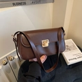 Sac à bandoulière rétro en cuir marron foncé avec fermoir en métal doré pour femme - Café