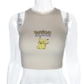 Gros plan sur la texture en maille côtelée du crop top beige avec imprimé Pikachu - S / Impression Graphique / Abricot
