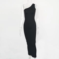 Vestido largo ajustado negro de un hombro para mujer con un estilo de verano minimalista - S / Negro