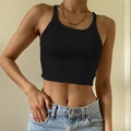 Λεπτομέρεια μαύρου ριμπ crop top με λαιμόκοψη U και αμάνικο σχέδιο αθλητικής πλάτης - S / Μαύρο