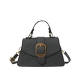 Sac à bandoulière vintage noir avec boucle dorée texturée et bandoulière réglable sur blanc - Noir