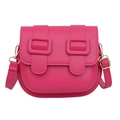 Bolso de montura minimalista rosa fucsia con correa ajustable y detalles dorados - Rosa Roja