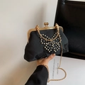 Bolso de concha negro retro con decoración de perlas y marco metálico grabado floral - Mariposa / Negro