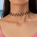 Elegante gargantilla de cuentas negras con alambre dorado en zigzag para mujer - Collar de Cuentas Negras (5634-black)