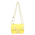Bolso bandolera amarillo acolchado con bordado de rayas coloridas y cadena dorada - Amarillo