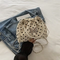 Chique polkadot emmertas met zilveren vlinderbedeltje en elegant parelhandvat - Broken Wit